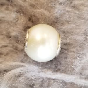 Pandora Essence Pearl Charm